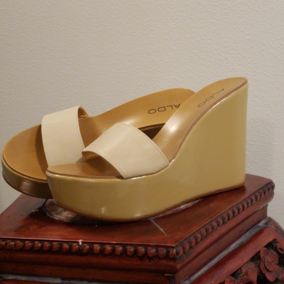 Aldo Shoes - ALDO Platform WEDGE EUC